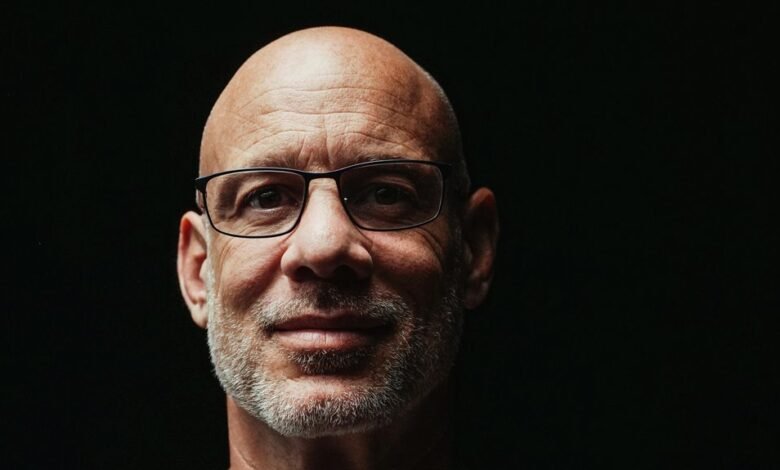 online erotic profile presence